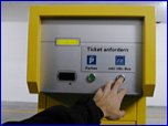 Automat biletowy na parkingu